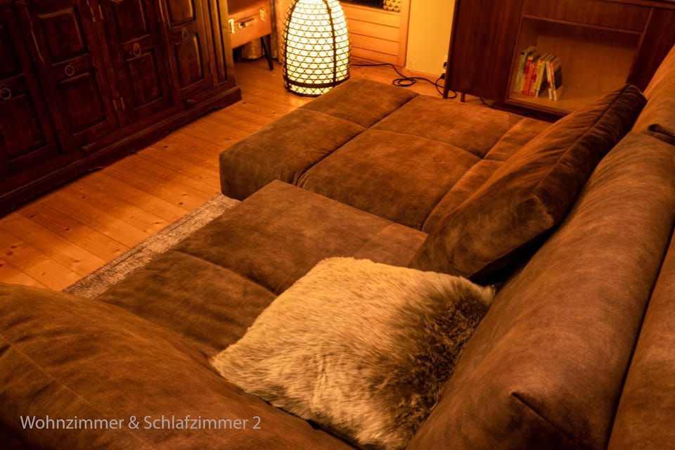 TV and multimedia, View (from property/room), Living room, Seating area, Bedroom