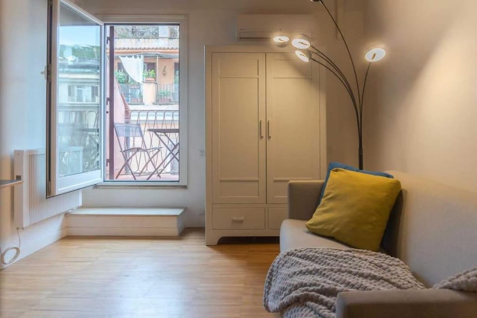 Art Atelier Terrazza Borgo Apartment in Rome