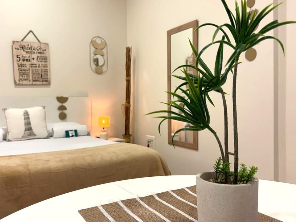 Bed, Photo of the whole room, Decorative detail, Bedroom