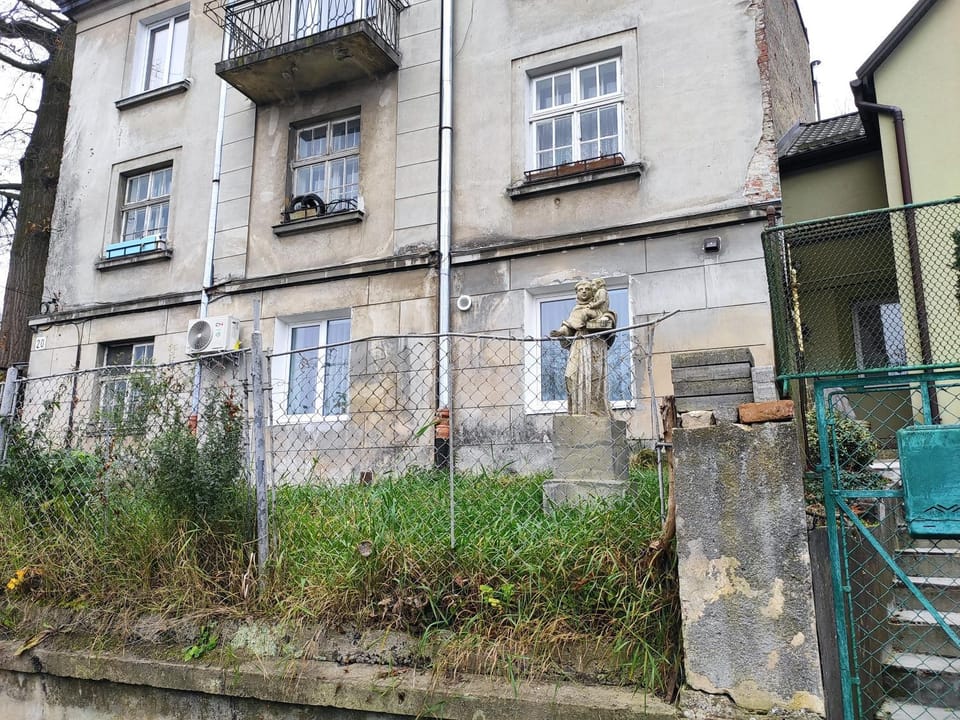Property building, Landmark view