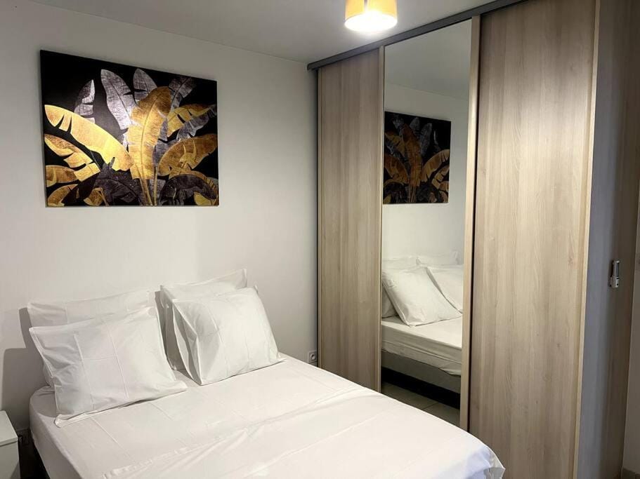 Bed, Bedroom, wardrobe