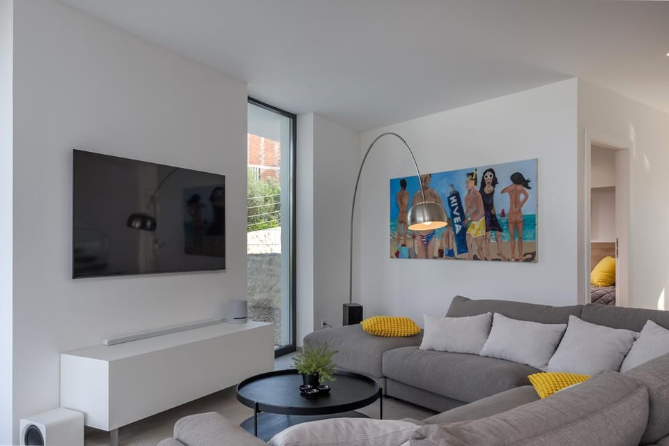 TV and multimedia, Living room