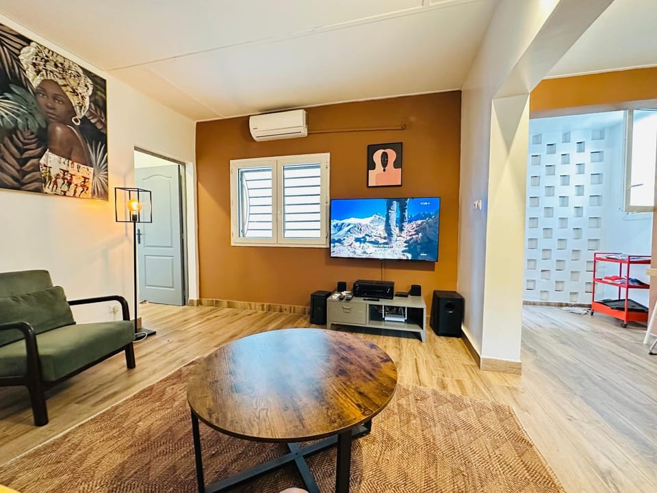 Communal lounge/ TV room, TV and multimedia