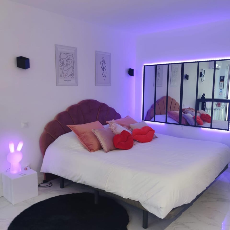 Bed, Night, soundproof