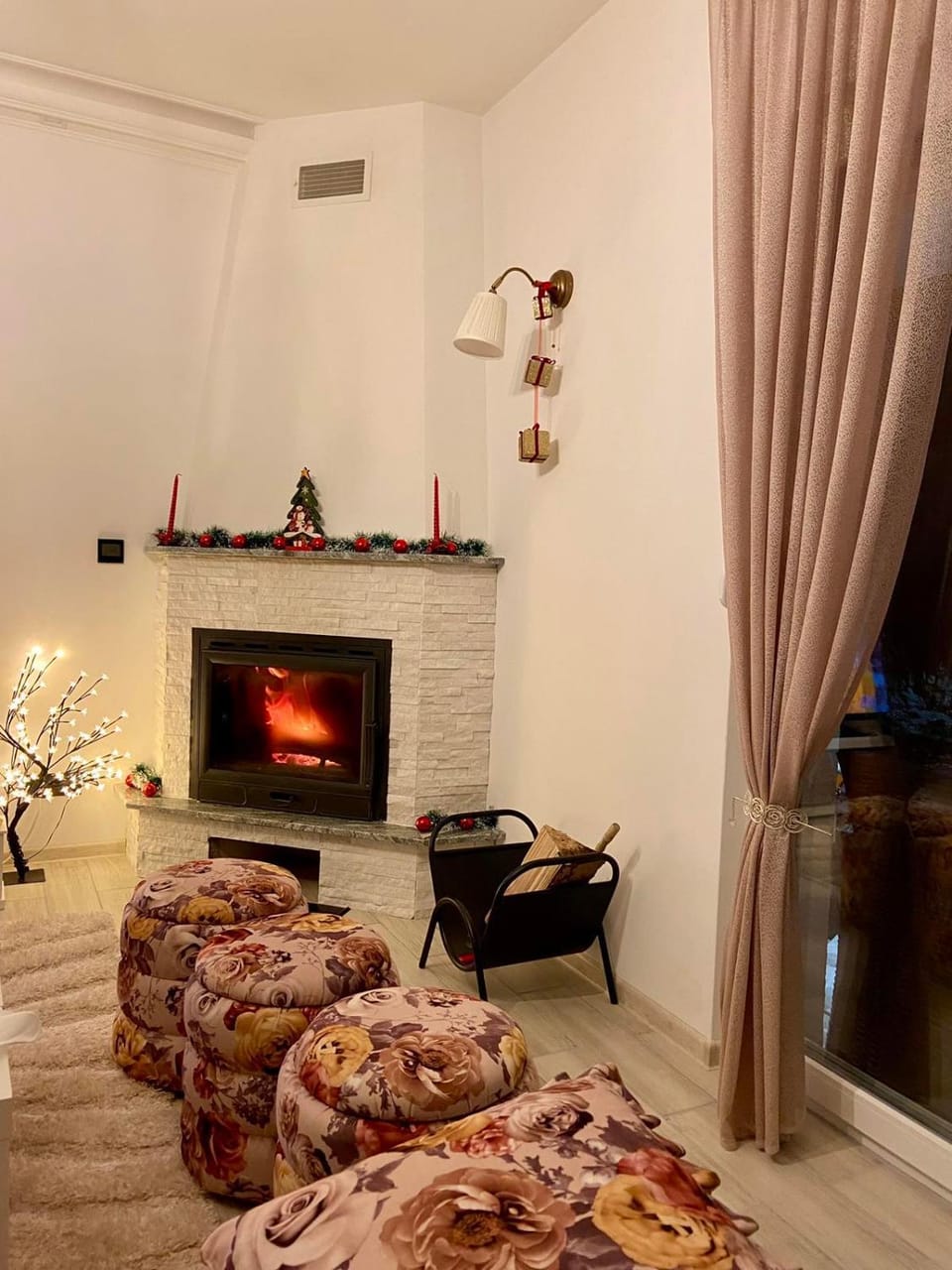Living room, Seating area, flat iron