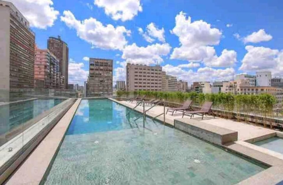 Property building, Day, Balcony/Terrace, City view, Pool view, Swimming pool, Swimming pool, sunbed
