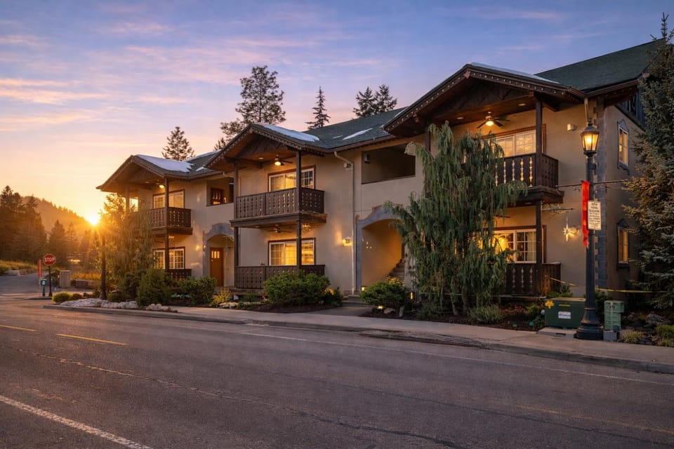 Bavarian Mountain Suite Apartment in Leavenworth
