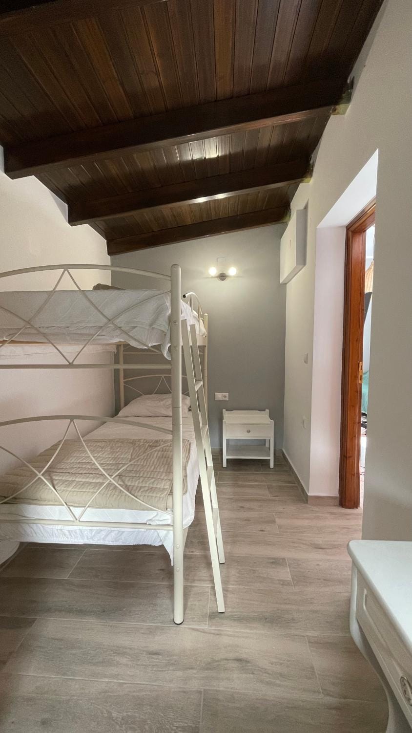 Bed, Photo of the whole room, Bedroom, bunk bed