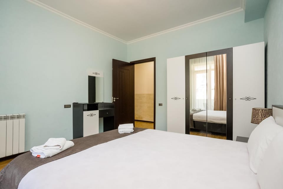 Rustaveli Three Bedroom Apartment with Amazing views Apartment in Tbilisi, Georgia