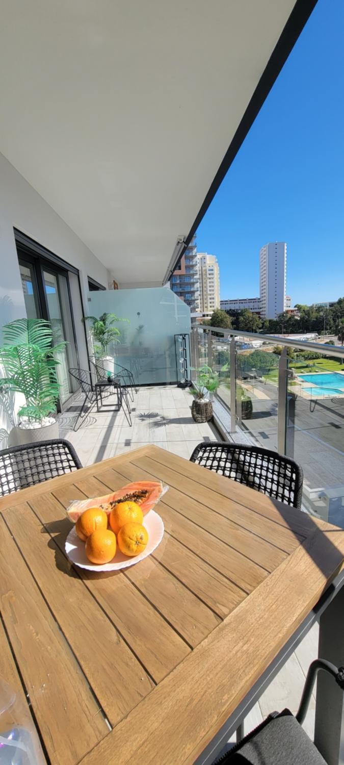 Charming Apartment Monte Residence on top Floor. Apartment in Portimao