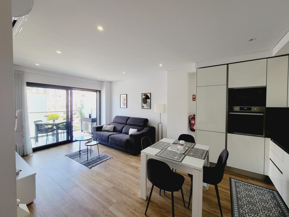 Charming Apartment Monte Residence on top Floor. Apartment in Portimao