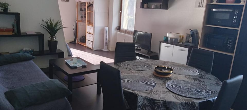Living room, Dining area