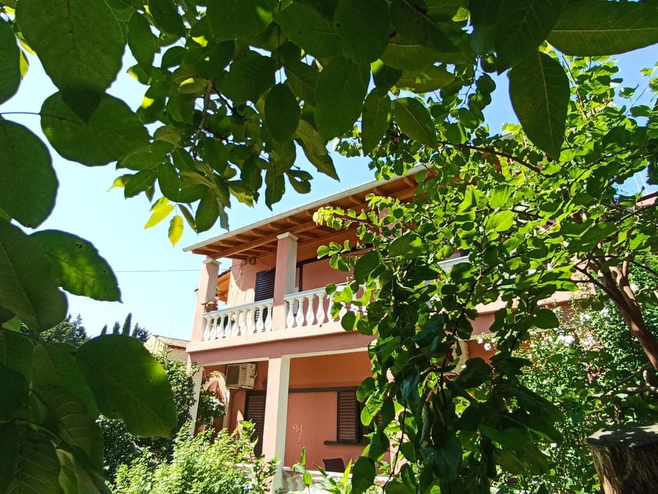 Property building, Balcony/Terrace, Garden view