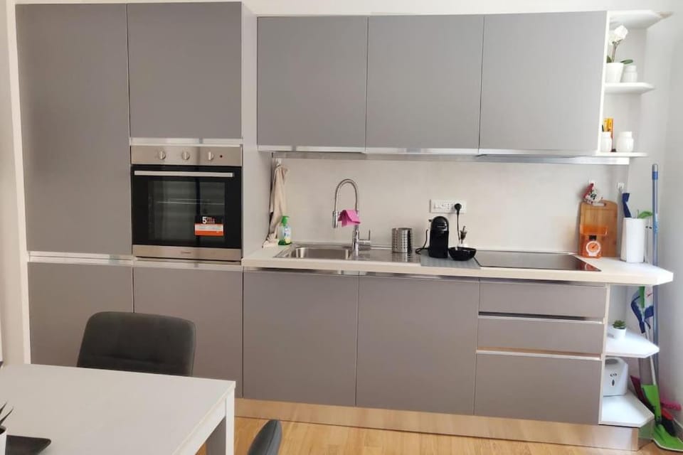 Kitchen or kitchenette, Dining area, pet friendly, stove