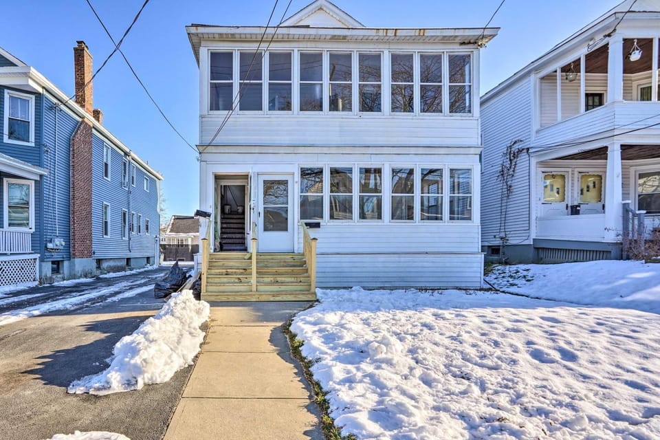 Charming Albany Retreat ~ 3 Mi to Downtown! House in Albany