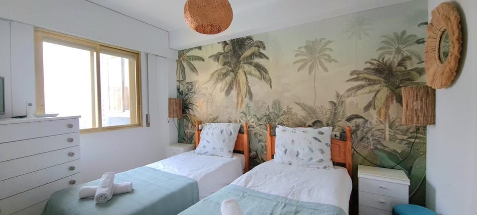 Bed, Photo of the whole room, Bedroom, Sea view, towels, air conditioner