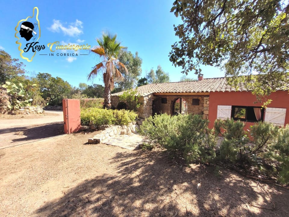 Property building, Garden, Garden view, Parking