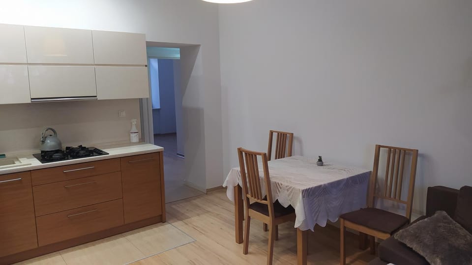Kitchen or kitchenette, Dining area, Bedroom, pet friendly