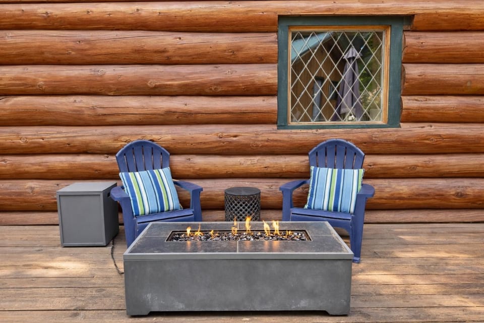 Soaring Pines Lodge by NW Comfy Cabins Cabin in Lake Wenatchee