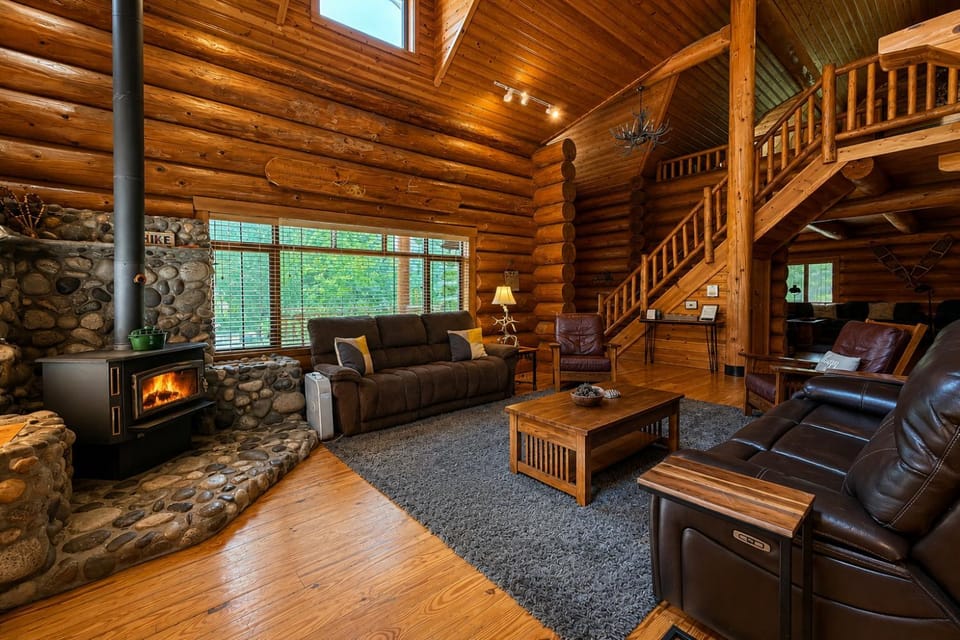 Soaring Pines Lodge by NW Comfy Cabins Cabin in Lake Wenatchee