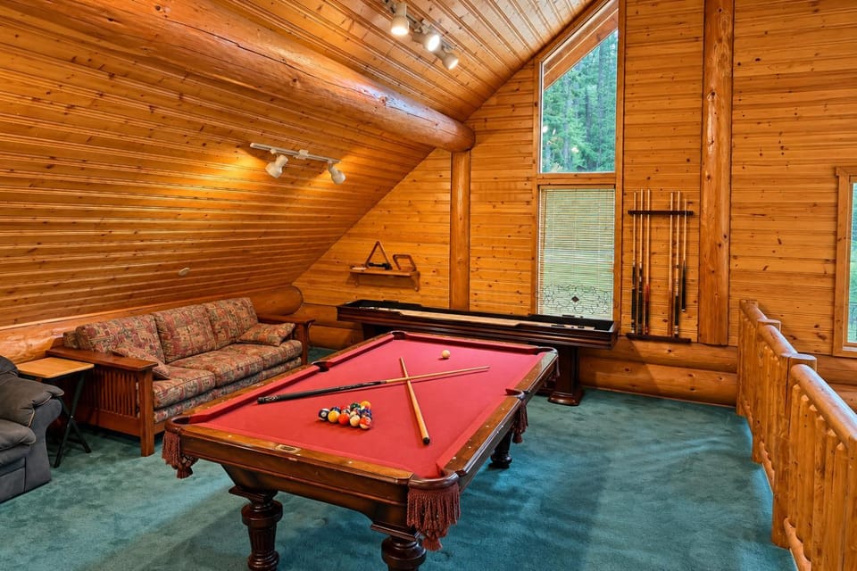 Soaring Pines Lodge by NW Comfy Cabins Cabin in Lake Wenatchee