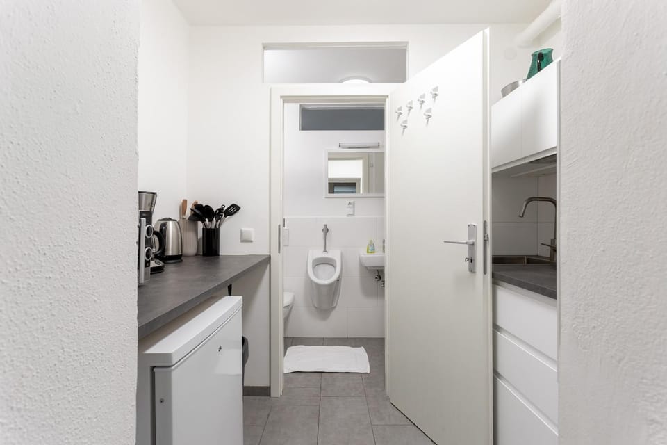 Global Living - Design Apartment I Central I Beamer I Kitchen I Terrace I Berlin Apartment in Berlin