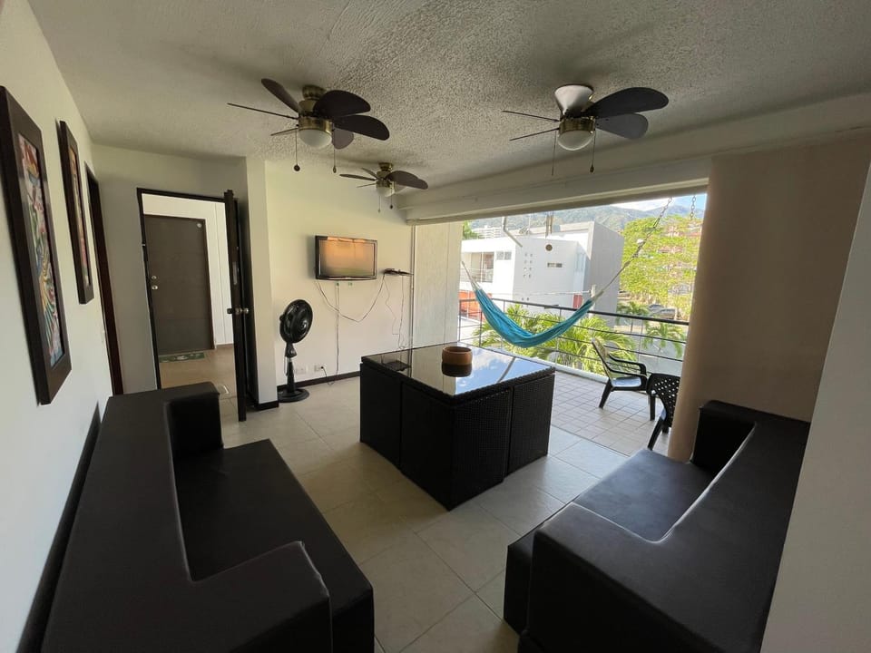 Communal lounge/ TV room, TV and multimedia, Living room, Dining area