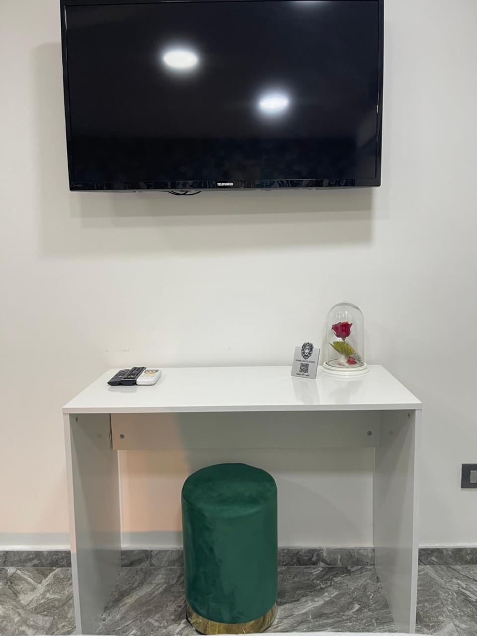 Domus Leone Apartment in Naples