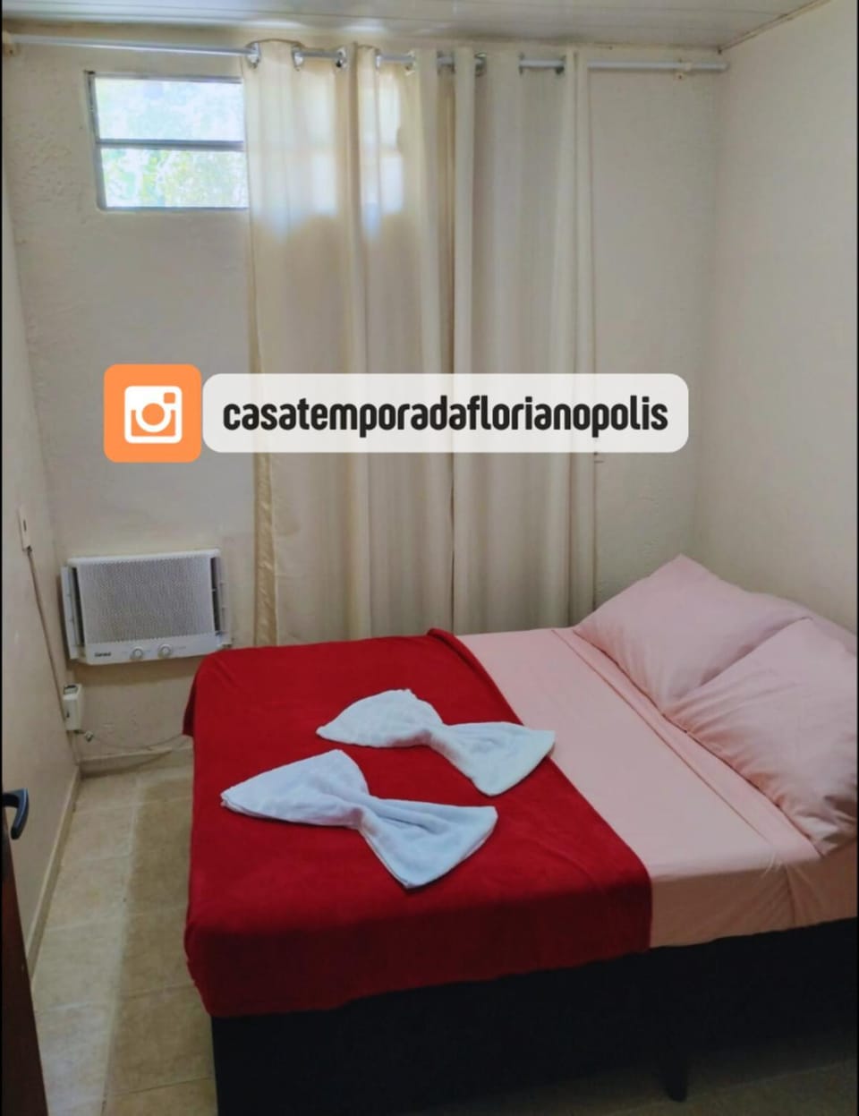 Bed, Photo of the whole room, Bedroom, towels, air conditioner