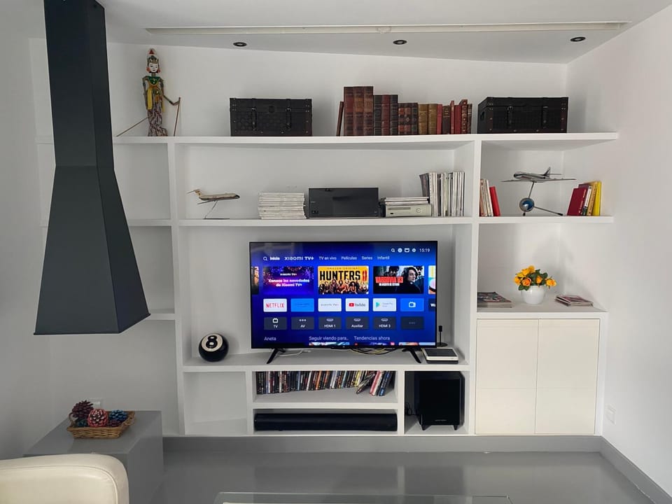 Library, TV and multimedia