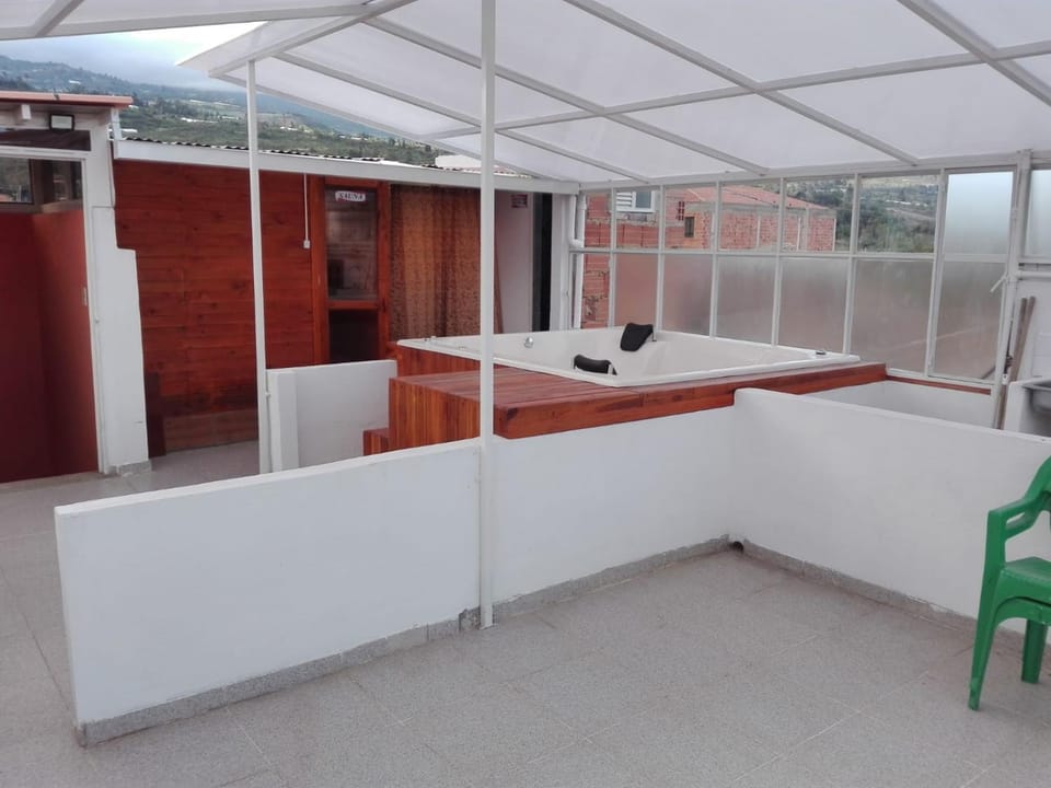 Hot Tub, Spa and wellness centre/facilities