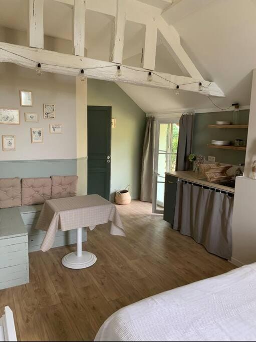 Studio du Grand Beaumont Apartment in Pays de la Loire