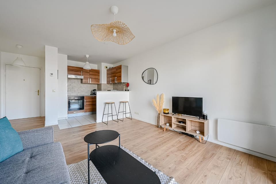 Le Cosy Paddock - Balcon - Proche Gare Apartment in Paris