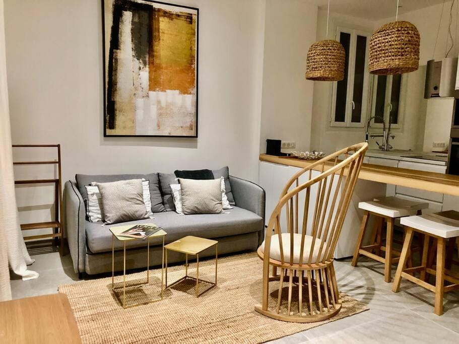 Living room, Seating area