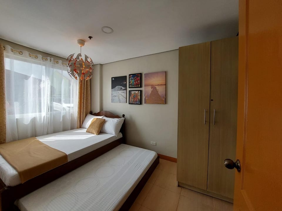 Bed, Photo of the whole room, Bedroom, wardrobe