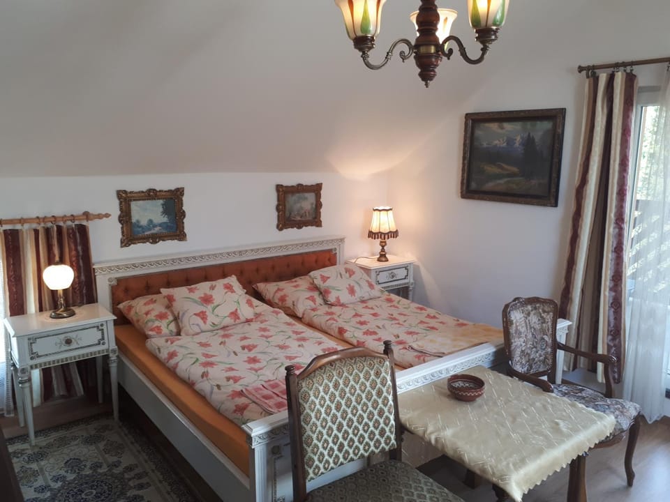 Chalupa, 3x apartmány, 11 lůžek. Apartment in Czechia