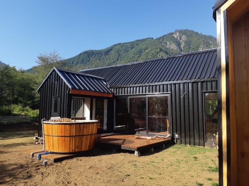 Los Cantos del Agua Chalet in Araucania, Chile