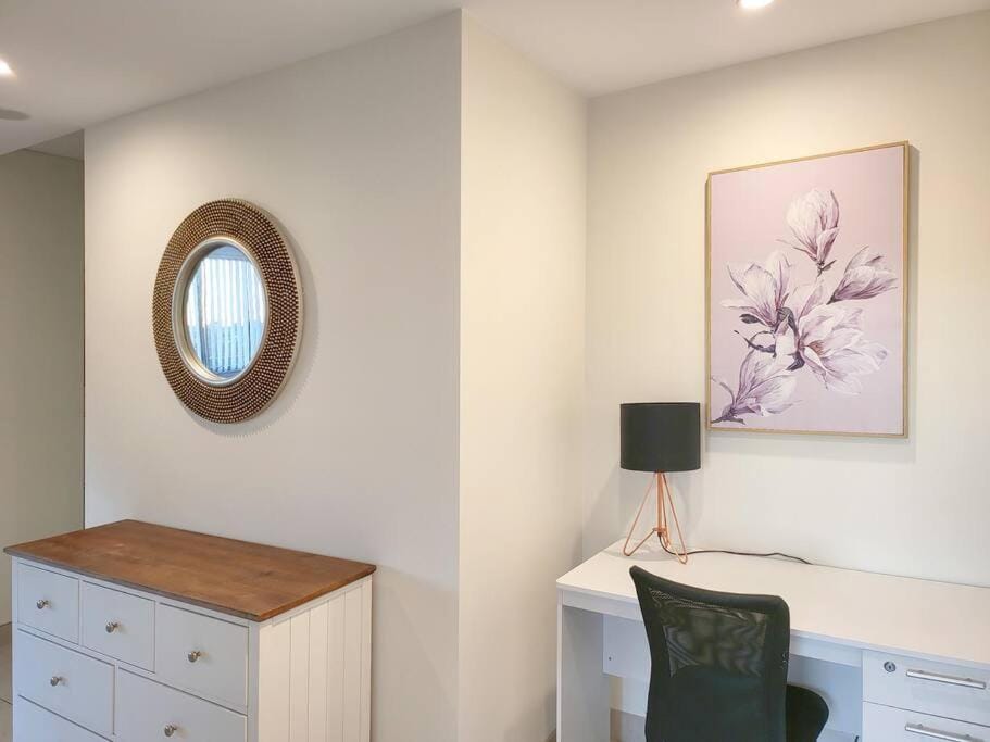 Spacious 3-Bed Penthouse with Perfect View Apartment in Sydney