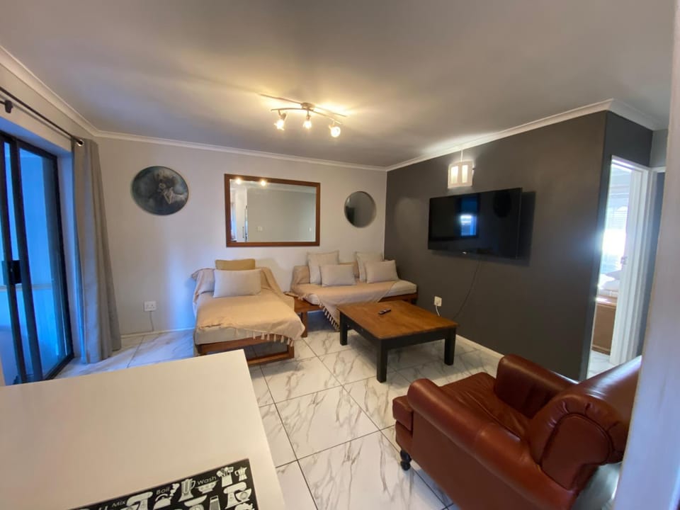 Spanish Villa- Pet Friendly Apartment in Cape Town