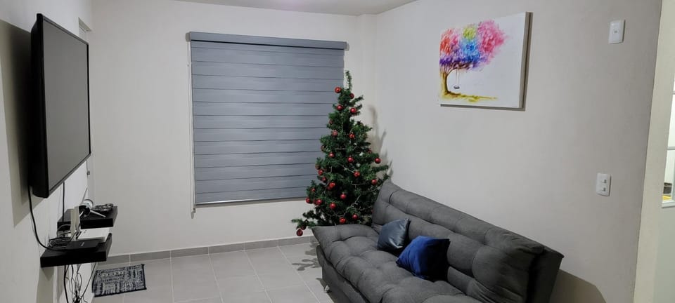 Communal lounge/ TV room, TV and multimedia, Living room, Seating area, Evening entertainment