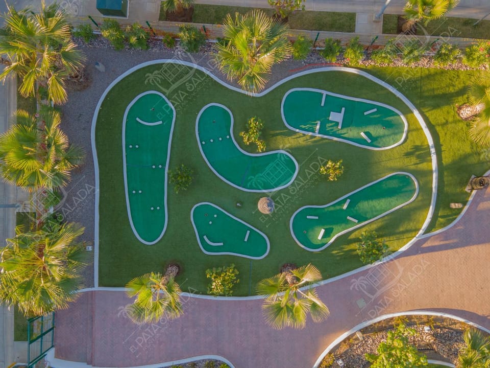 Bird's eye view, Minigolf