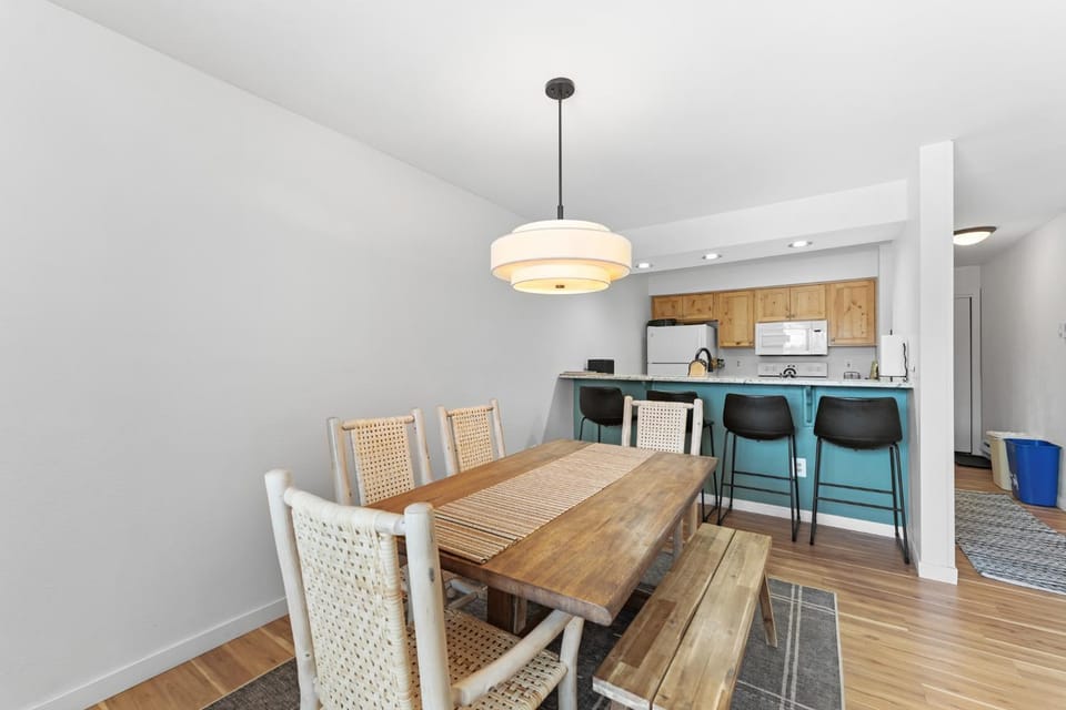 Day, Kitchen or kitchenette, Dining area, furniture
