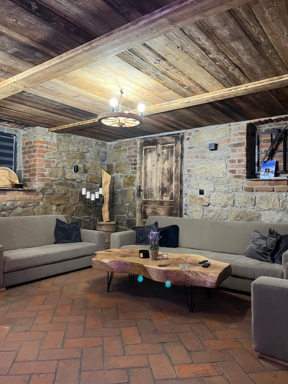 Communal lounge/ TV room