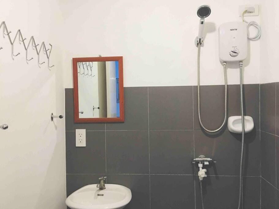Special Big Loft Unit w/Netflix & Fibreop Internet Apartment in Lapu-Lapu City