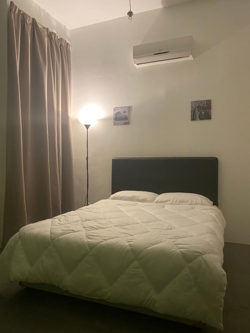 Bed, Bedroom, air conditioner