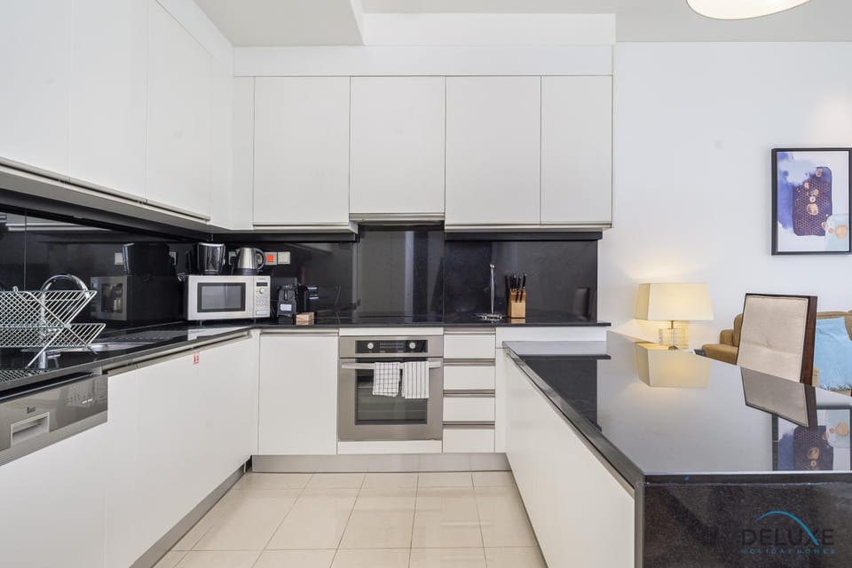 Kitchen or kitchenette, Dining area, dishwasher, minibar, pet friendly, stove, toaster