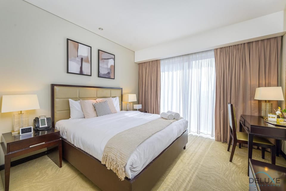 Bed, Bedroom, hair dresser, towels
