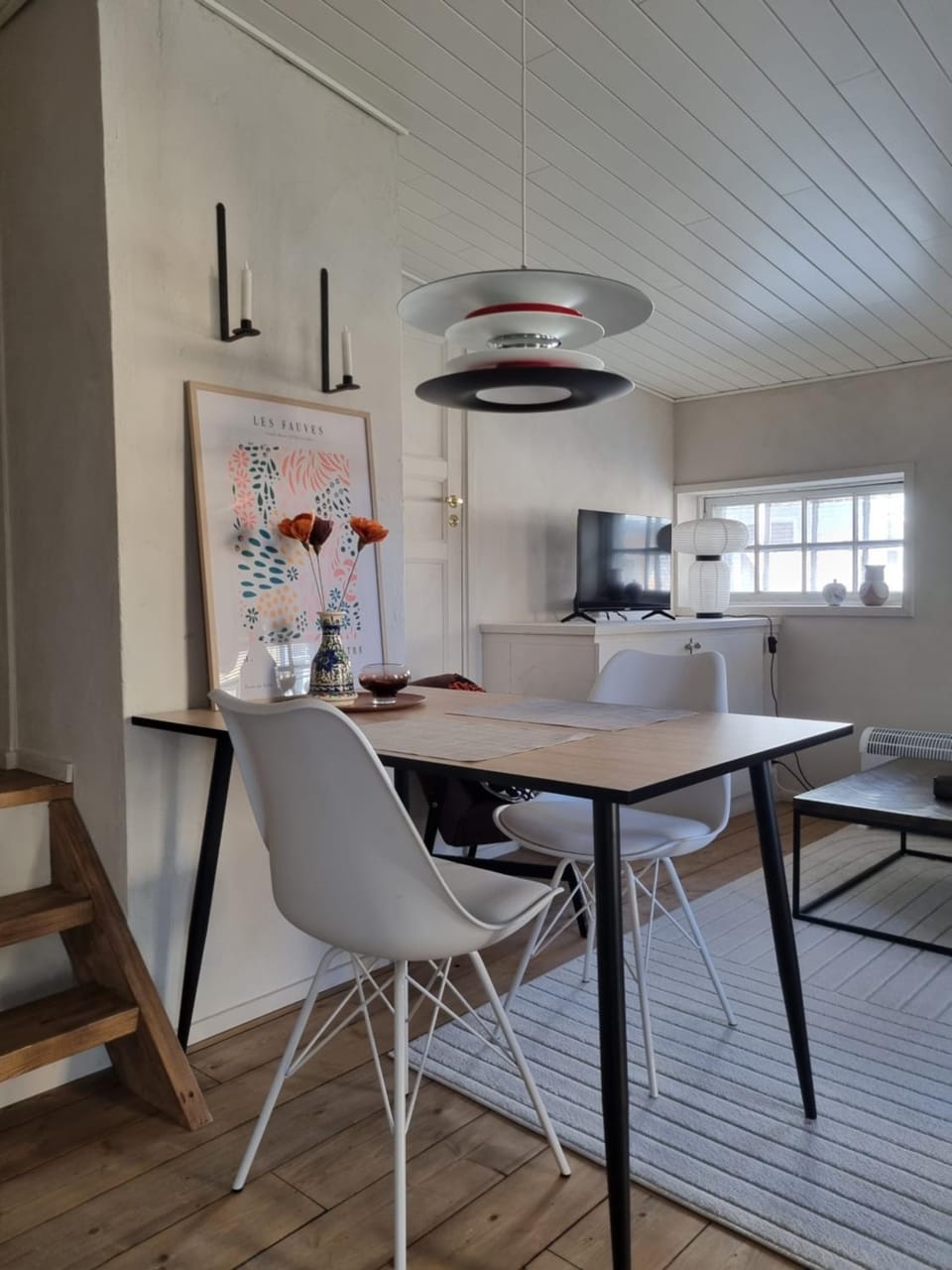 Living room, Seating area, Dining area