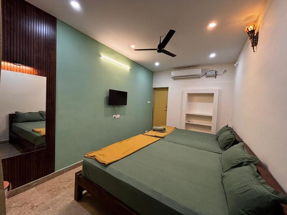 Omkara - The Fives Guest house Bed and Breakfast in Tamil Nadu