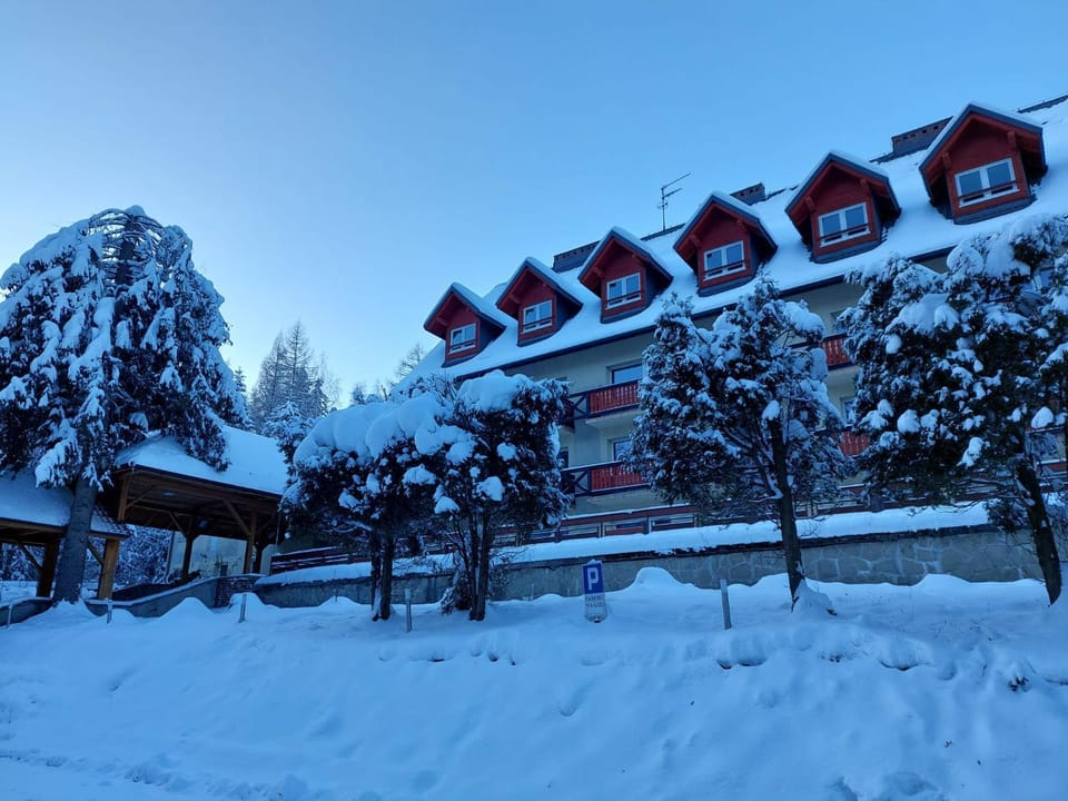 Property building, Winter